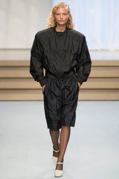 Look 23